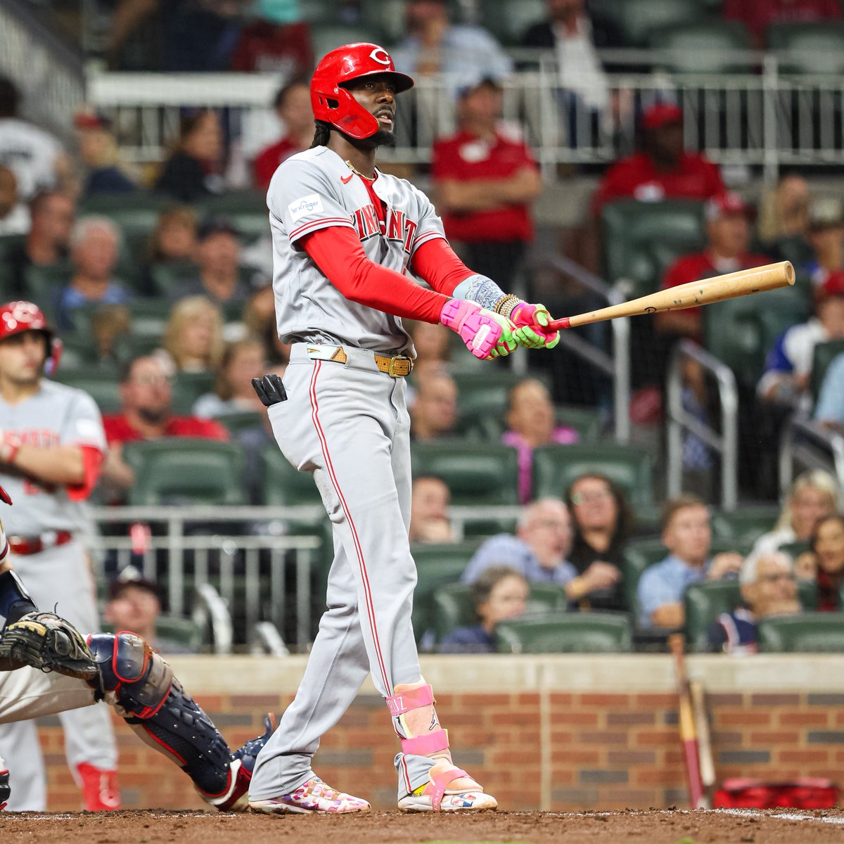 Reds's tweet photo. Elly's 9 homers in September are the most hit in a calendar month by a switch hitter in franchise history https://t.co/mYs7skIpyX