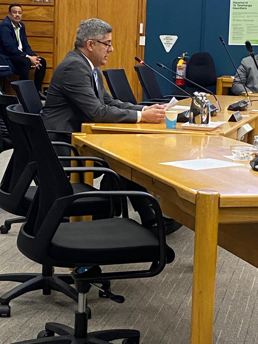 LuisMorejonR's tweet photo. 🇨🇺🇳🇿 Hoy me despedí del Arts, Culture and Heritage Committee de Palmerston North tras 3 años en Aotearoa.
Gracias al alcalde Grant Smith y a toda la comunidad por una amistad que trasciende la diplomacia.
He tangata. He tangata. He tangata. ❤️
#Cuba #PalmerstonNorth https://t.co/LRRuMTtCwa