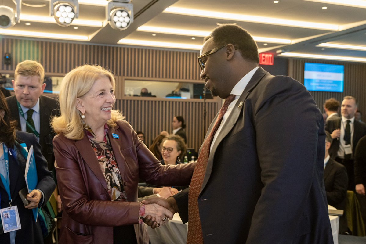 unicefchief's tweet photo. More than 9M children around the world are at the highest risk of death from malnutrition-3M of them urgently need life-saving treatment.

The message from leaders today at UNICEF was clear.

These devastating numbers should compel every one of us to act.

#UNGA https://t.co/COf3exWpjT