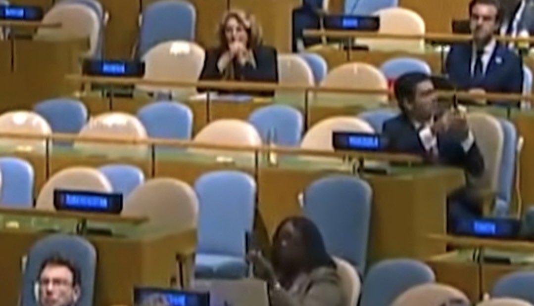 frrodriguezc's tweet photo. In another sign of its strong alignment with Washington, Venezuela’s delegation did not join the walkout on Israeli Prime Minister Benjamin Netanyahu’s speech before the UN General Assembly today. https://t.co/RfeMyphDoD