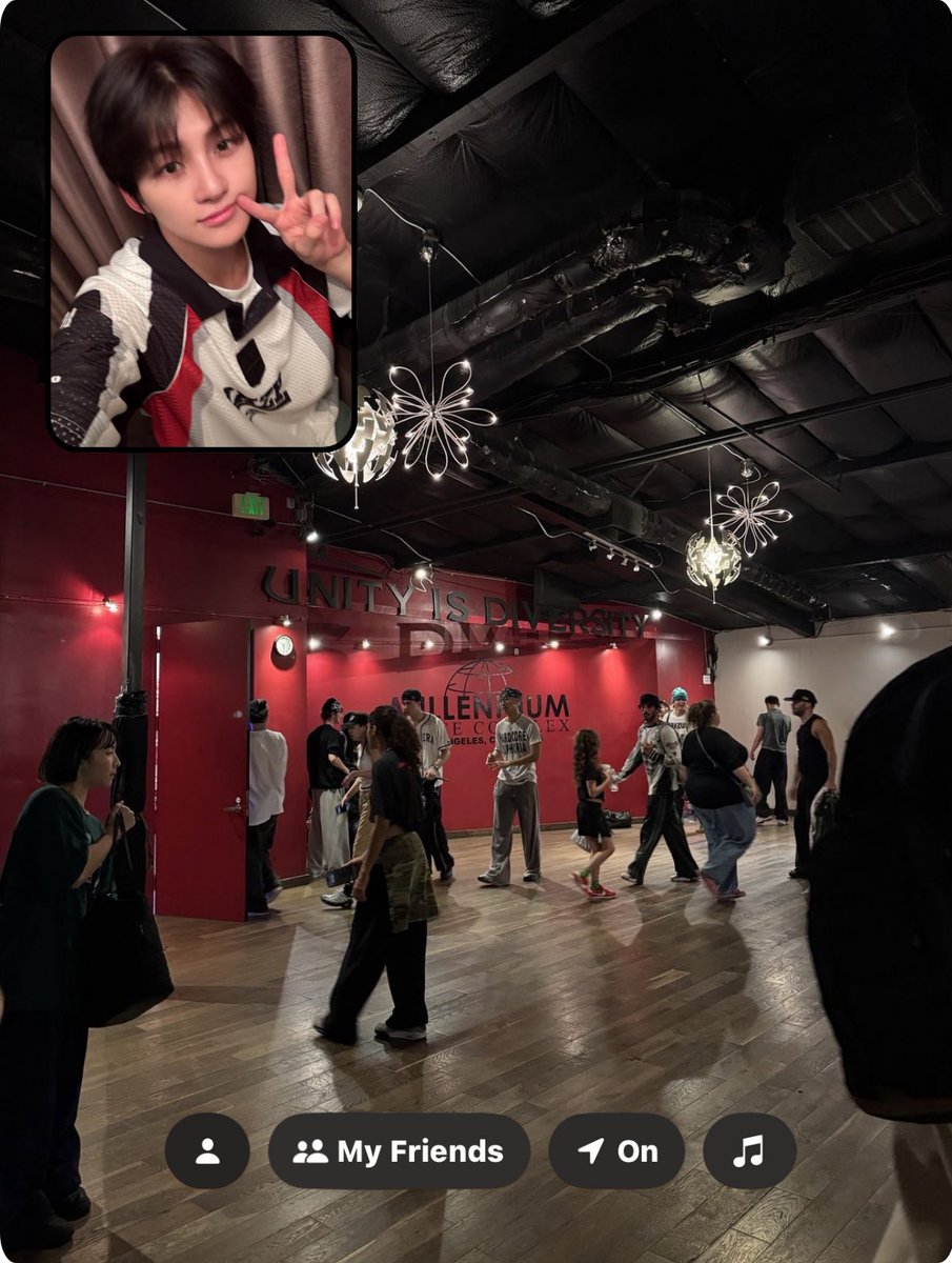 ourzhen's tweet photo. jihoon as a performing arts major in dance student: https://t.co/C40yiqm1DY