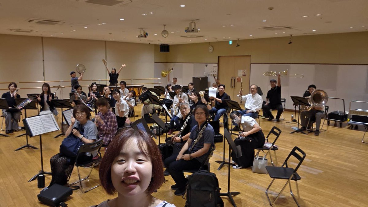 kazuofujii0206's tweet photo. NSO東京のリハーサルでした。
連休が終わった翌日ということと、練習場所がいつもから少し離れたこともあり、集まりはもう少しでしたが、それでもスラブ行進曲を中心に細かく練習しました。この曲はシンバルが入るかどうかで大きく雰囲気が違うんだなということも分かり、これは新たな発見でした。弦パートのアーティキュレーションなども細かく打ち合わせて最後に通しもしてみましたが、少人数ながらダイナミックに演奏出来たと思います。欠席の人たちにはパート毎に細かく報告が行くシステムになっているのもNSO東京の素晴らしさだと思います。