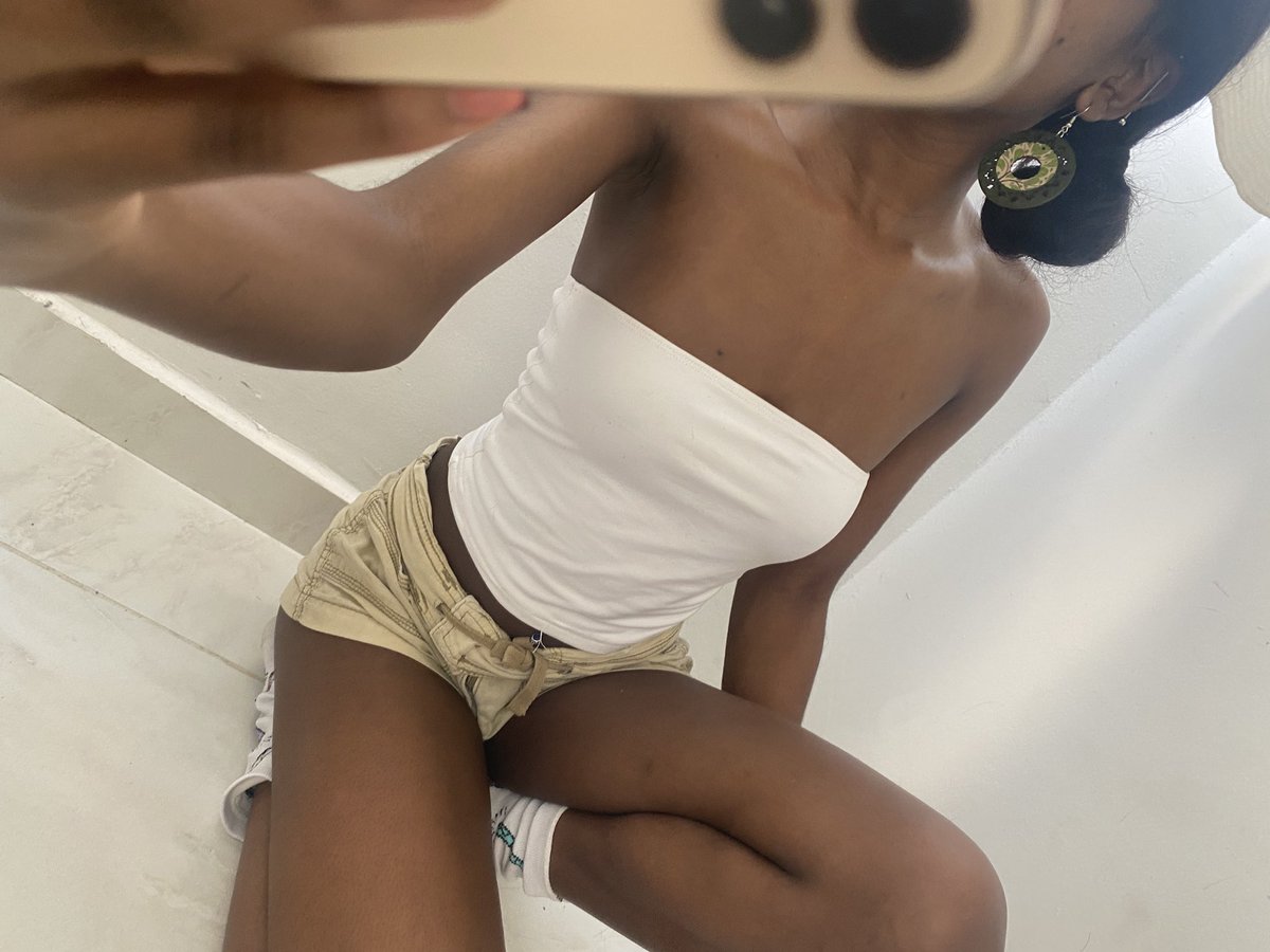 kalib3by's tweet photo. before/after bodycheck
i was so fuckkng huge byeee.. and this wasnt even the highest https://t.co/zYcEZi6v27