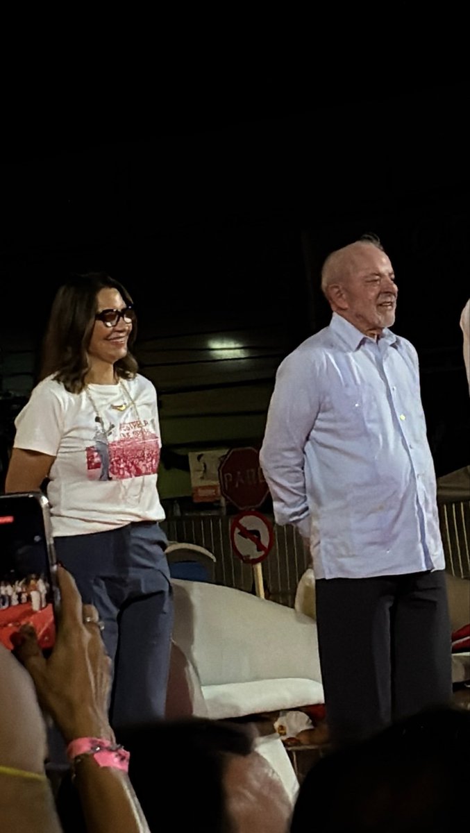 souz___a's tweet photo. peguei grade pra ver meu papai lula https://t.co/bjq905oTd4