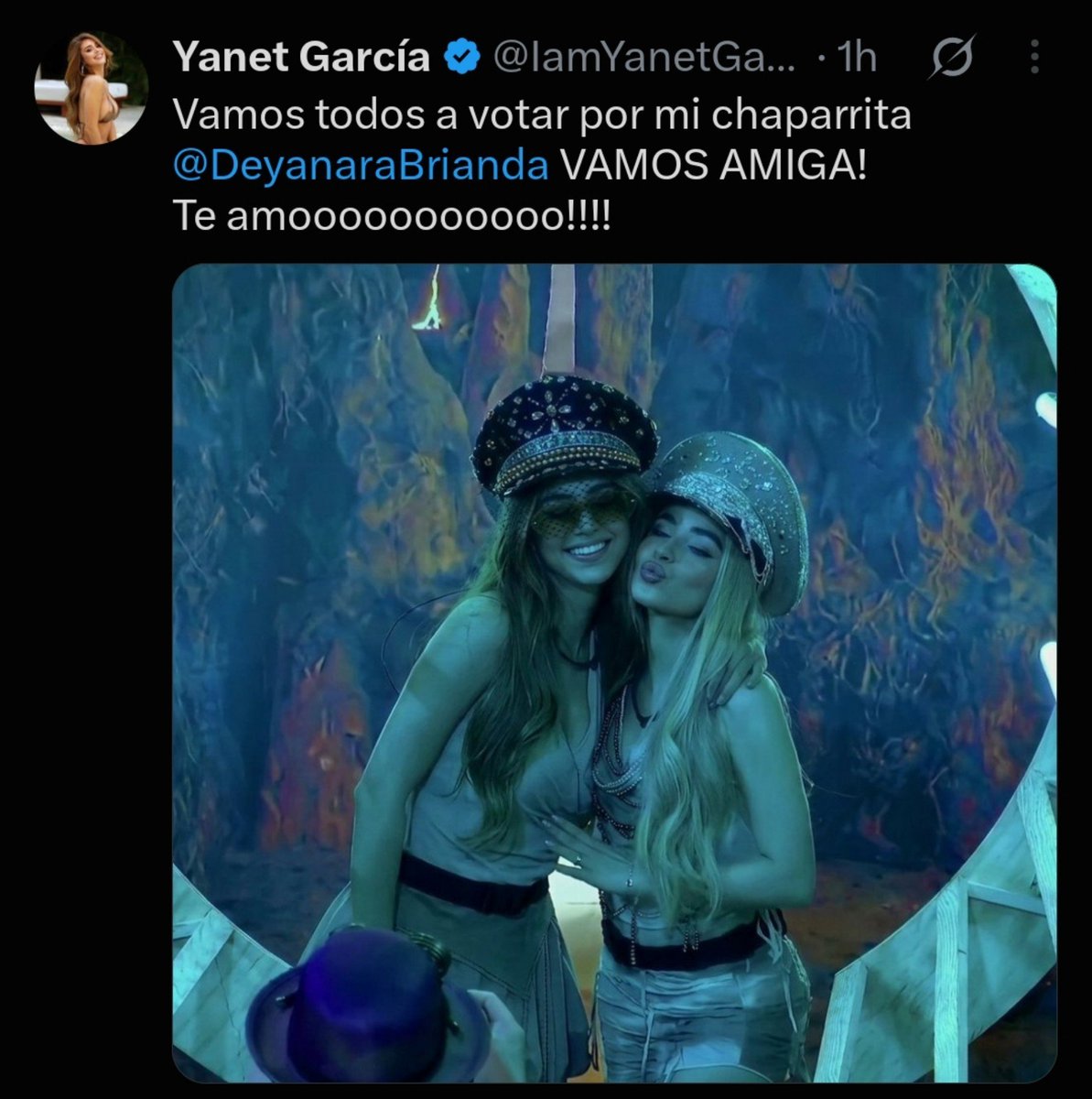clauitsme's tweet photo. Cuándo estamos en una competición para ser # 1 stan de Brianda pero nuestra contrincante es Yanet 🥺 #TeamYanet #Brianet #TeamBrianda https://t.co/zC8Oyxydht