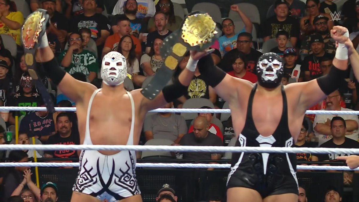 FalseFinishHQ's tweet photo. The Wagner Brothers defeat LWO #WWEMainEvent https://t.co/gVPLHJO77I