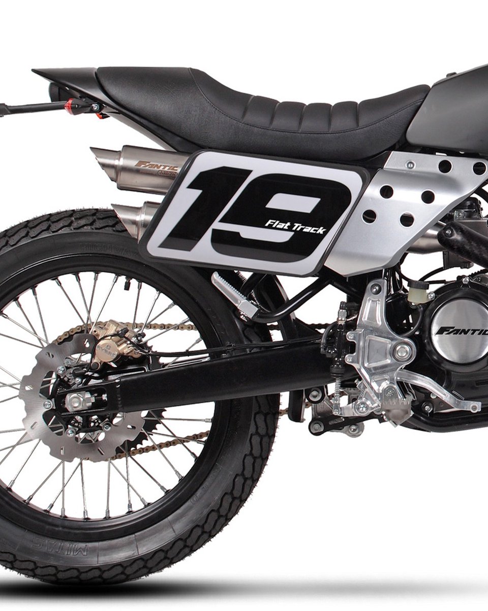 FanticJapan's tweet photo. 【CABALLERO FLATTRACK 125】
ファンティック・キャバレロなら、125ccでここまで本気のフラット��ラックスタイルが楽しめる。
レースマシンさながらの前後19インチホイールに、41mm径・倒立フォーク、ABS付きの前後ディスクブレーキを装備。 https://t.co/H8blubDtVK
