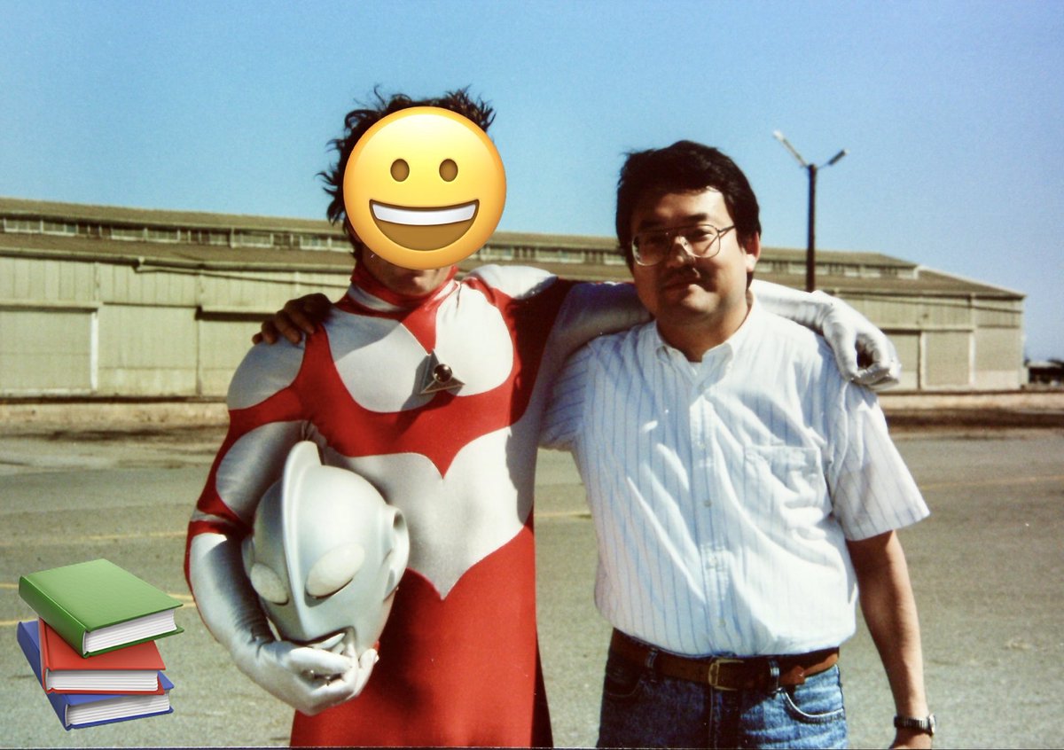 F6TEAMKADZ's tweet photo. 『ウルトラマングレート』の撮影が行われていたオーストラリアのアデレードにて。

ウルトラマングレートのスーツアクターの方と肩を組んで記念撮影😊
お顔は出せませんがイケメンの方でした。 https://t.co/Mev2Nr6Pdx