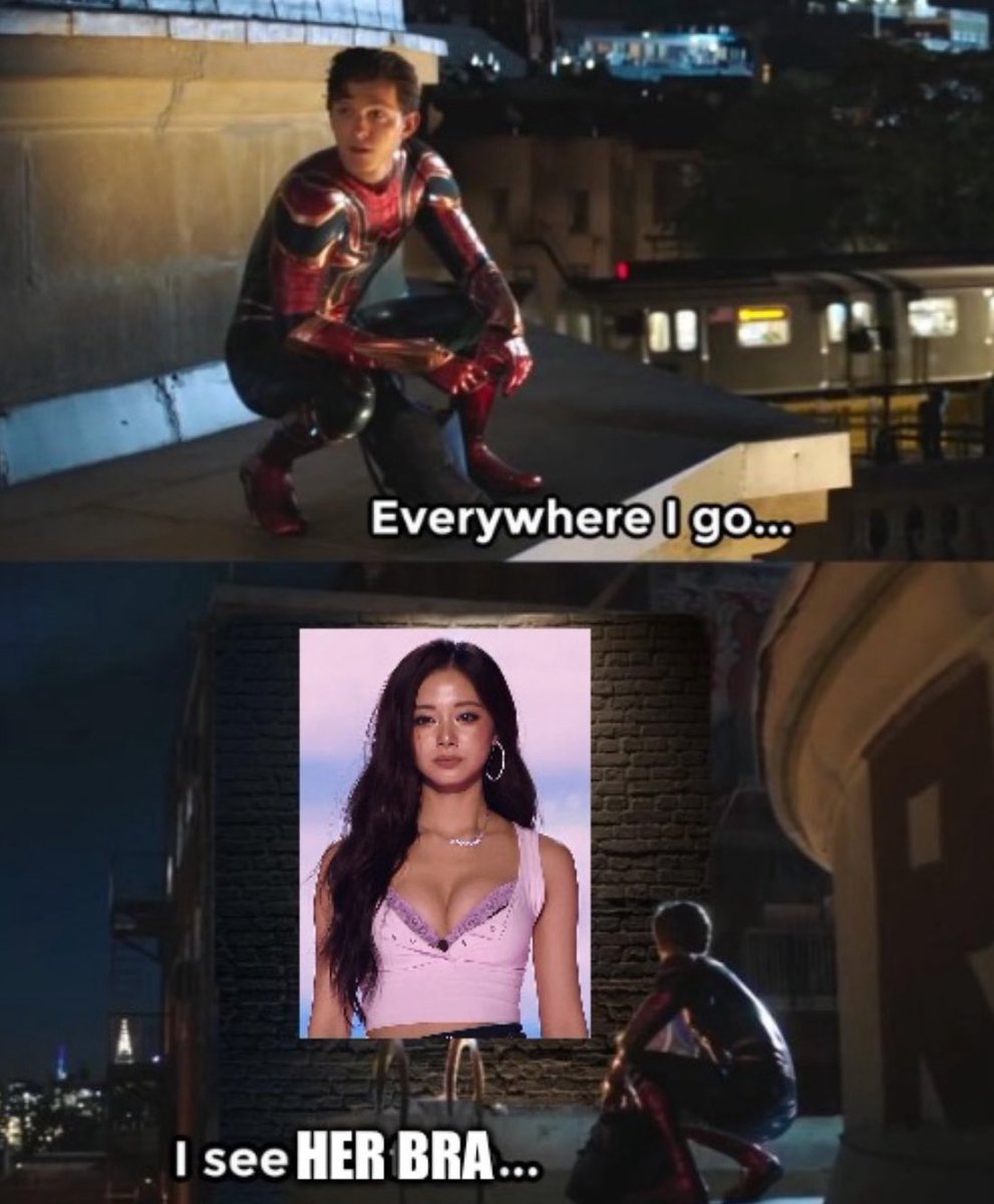thinkabouTZUmx's tweet photo. THE TZUYU BRA 💙 https://t.co/MlaLxxRCuj