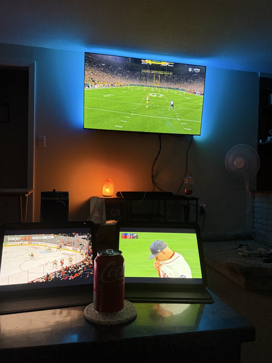 84MrCon's tweet photo. Thursday night 
#nfl 
#redsox 
#bruins 
#nesn 
#prime https://t.co/slukKXYLcC