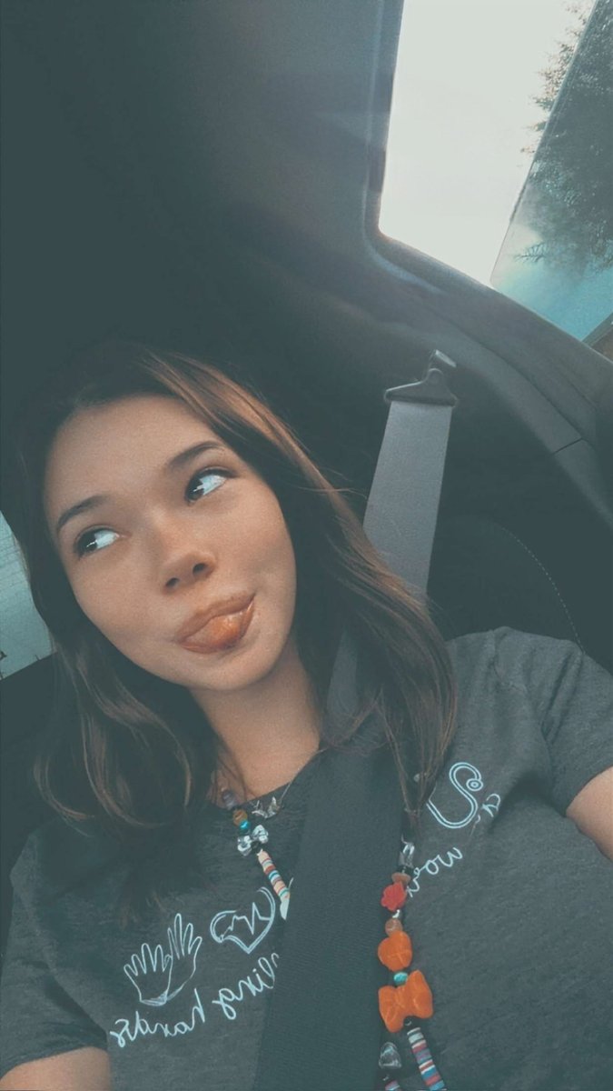 Cortexs3yn's tweet photo. Cuck sent me his sexy 20 yr old gf named Lexy https://t.co/CFZmBqK5H2