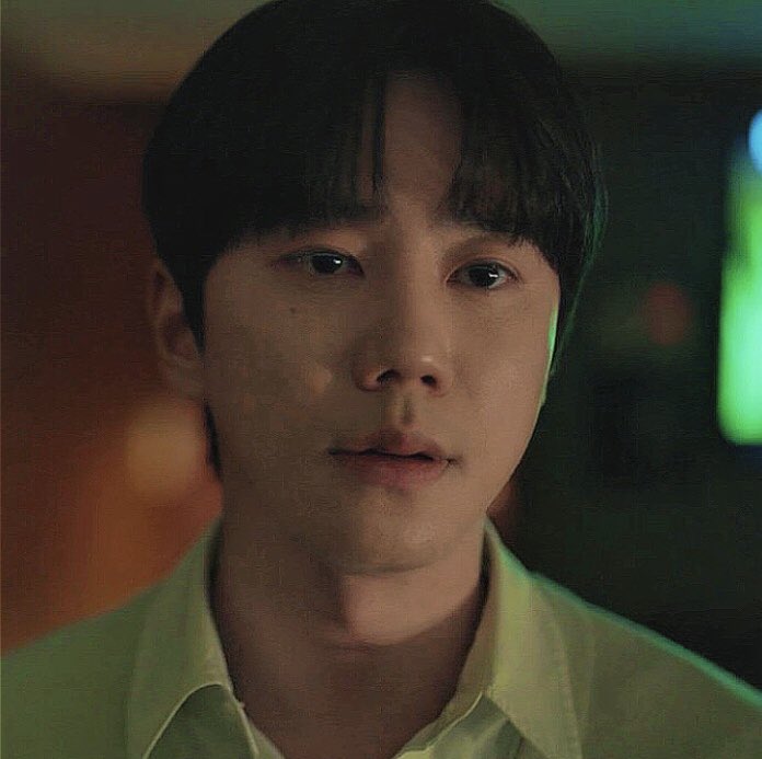 elasizne's tweet photo. i just realised jeongyo's is eyes welling up after looking at this photo oh my 😭😭😭😭 https://t.co/h0hk7Rd7d5