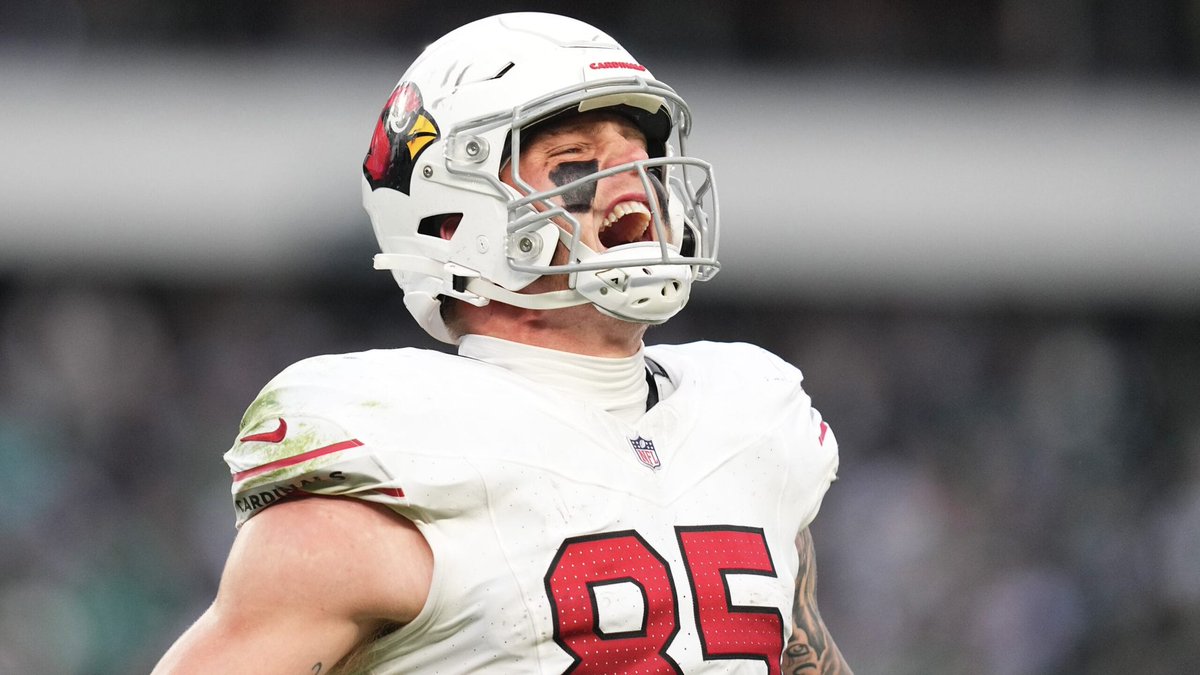 ianmillerIM's tweet photo. Trey McBride led all TEs last season with a 26.0% Target Share

this season, he leads all TEs with a 35.4% Target Share

TE1 can take leaps too https://t.co/7ISukEq51U