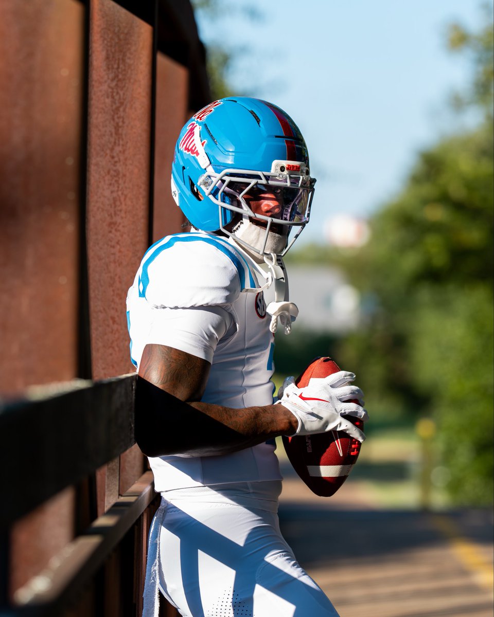 OleMissFB's tweet photo. Powder, White, White🥶🦈 https://t.co/c9w7jS6fKq