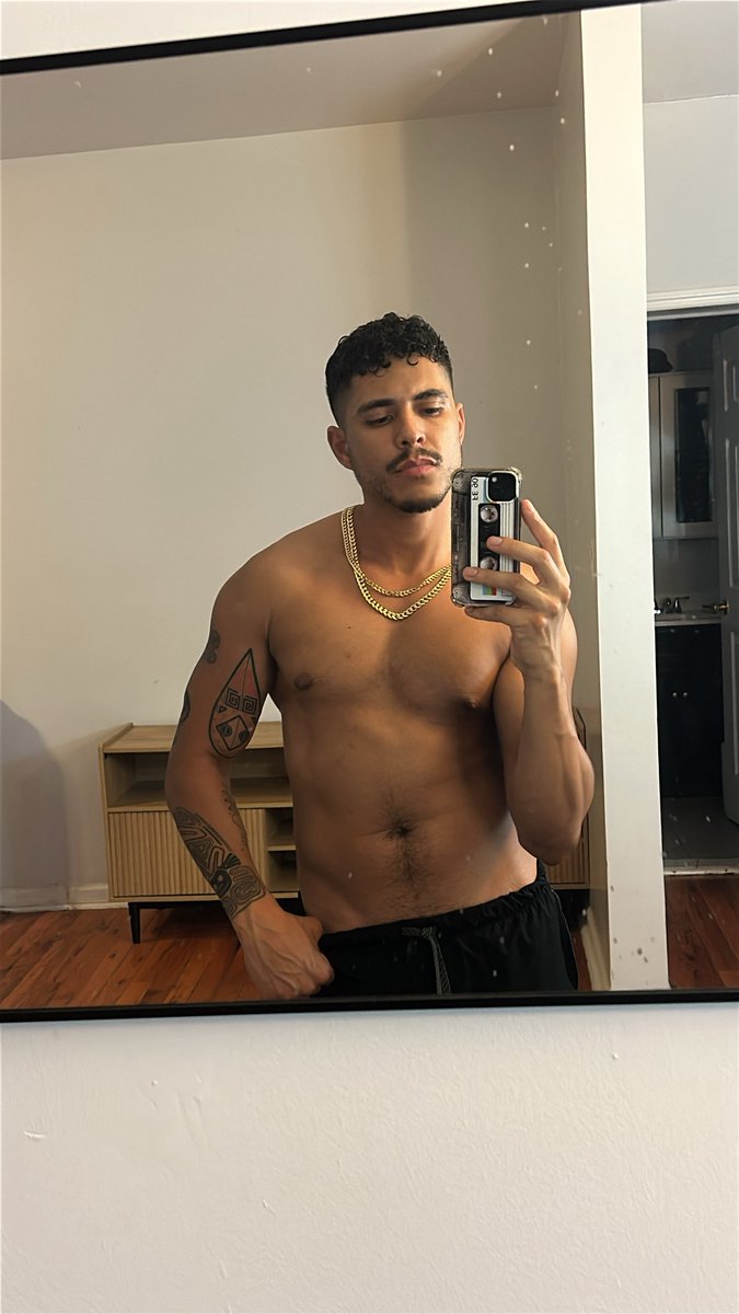 elroyada's tweet photo. Go ahead… keep staring. I have a feeling you’re going to want more than you planned. 😈 https://t.co/gj5sGwFpcH