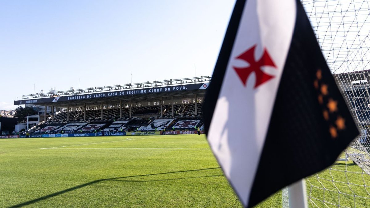 SportsCenterBR's tweet photo. Vasco tem reunião na Conmebol, mas segue sem definir estádio contra o Boca na Sul-Americana 

#FutebolNaESPN

https://t.co/uoQopjMRJL https://t.co/ts5KrysRIY