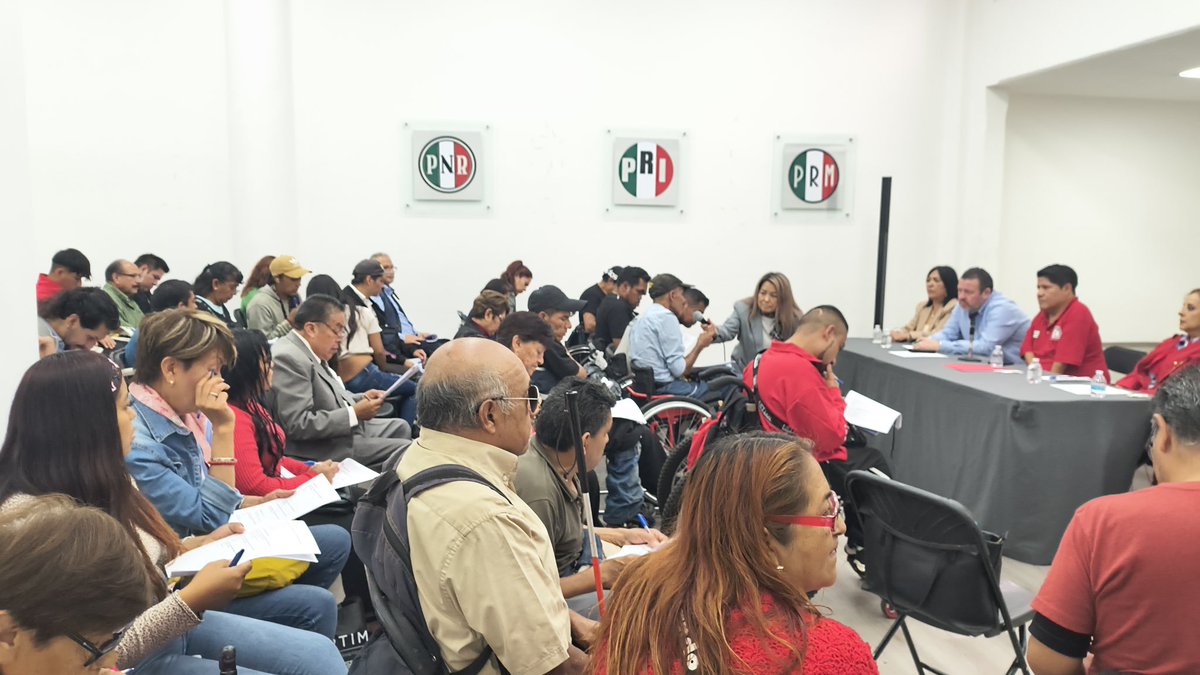FColosioCDMX's tweet photo. Presentes en el Foro de “Consulta para la Conformación de la Plataforma Electoral 2027-2030 para Personas con Discapacidad”, organizado por la Secretaría de Atención a Personas con Discapacidad del @PRICDMX_. 

Escuchar, participar y proponer también es construir el futuro. 🤝♿️ https://t.co/HxppHEfxET