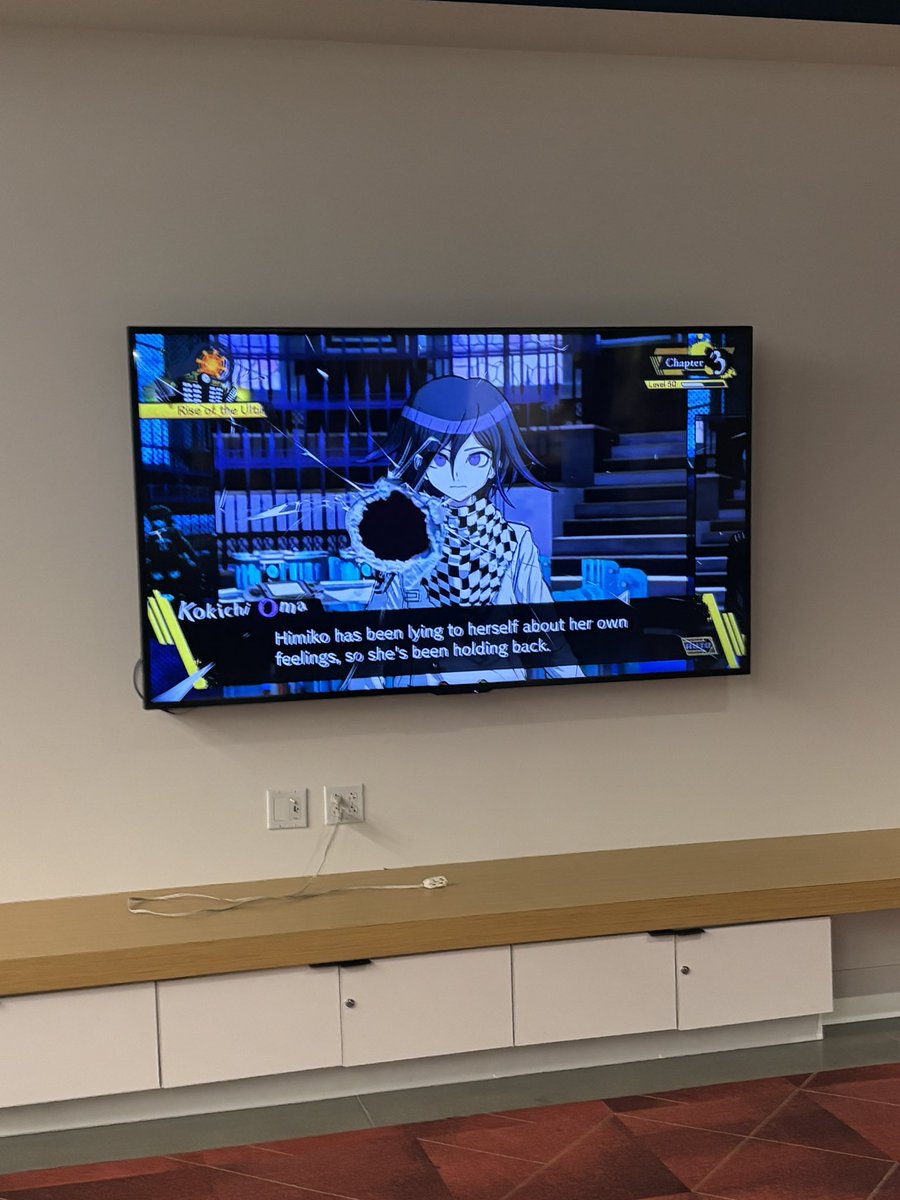 akibunz's tweet photo. SOME DUDE AT MY UNI IS PLAYING DANGANRONPA IN THE LOUNGE ROOM https://t.co/nHrk1ot3YZ