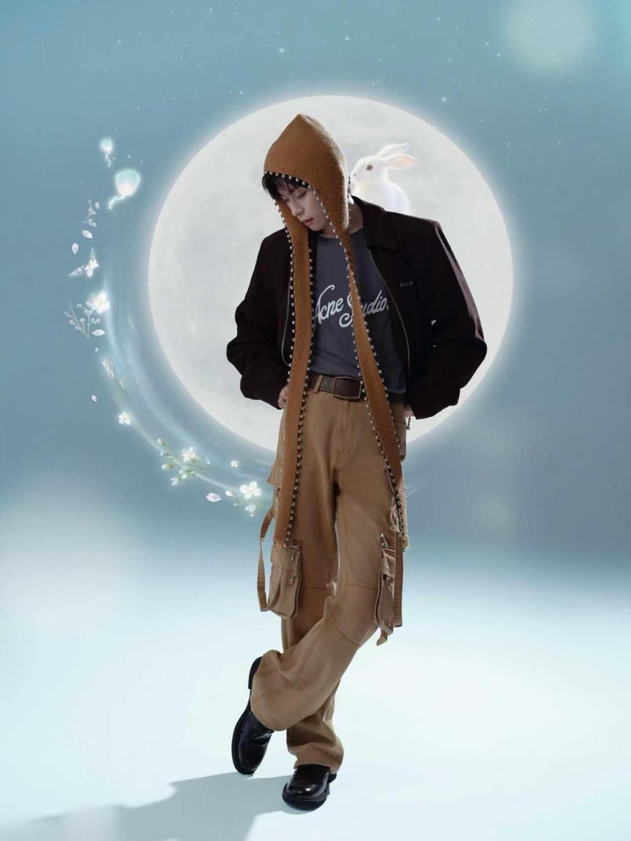 ZiYuOfficialFC's tweet photo. 25092026 RUIHE ENTERTAINMENT REDNOTE

ZIYU | With the Jade Rabbit by the moon, little fish send his longing across the distance. 🌕

Original Post: https://t.co/f17l06Kqp5

#ZiYu #梓渝 https://t.co/0crQisVP7u