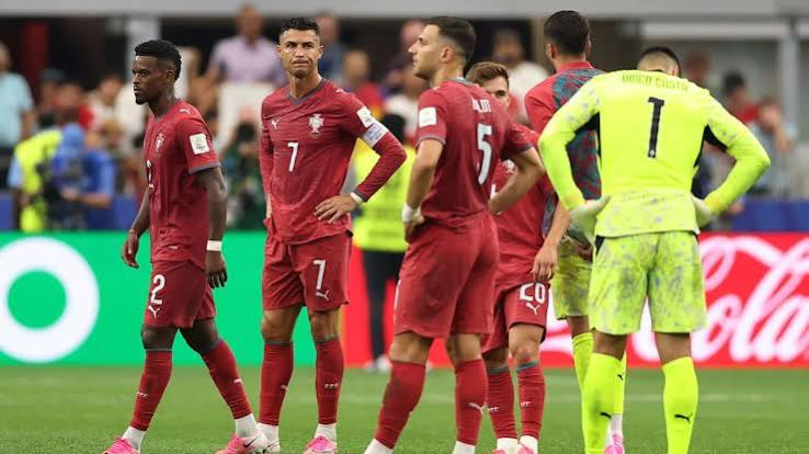 vikralnews's tweet photo. Portugal vs Wales: João Félix Seals Nations League Win
Read more : https://t.co/NR2PmpVfbB https://t.co/70B04nsdkb