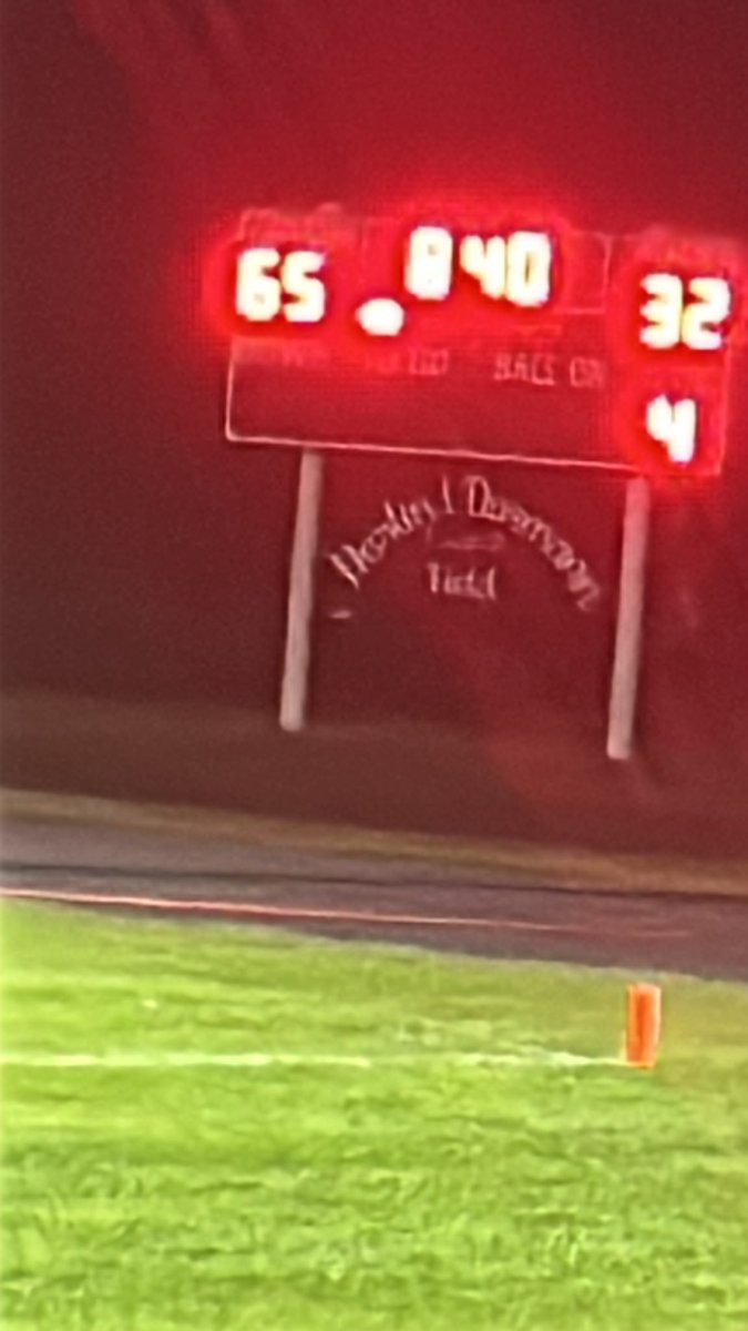 theVanKitt's tweet photo. @NEPrepZone @NEBHSFB 
Leyton leads Potter-Dix 65-32 with 8:40 left in 4th quarter https://t.co/bQbV4hwhHX