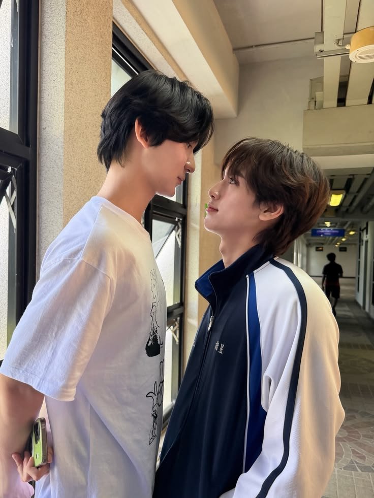MoradoChlo90346's tweet photo. If you love these two, you won't regret it.☺️
#ryujinpatji https://t.co/iv2ifmd2MG