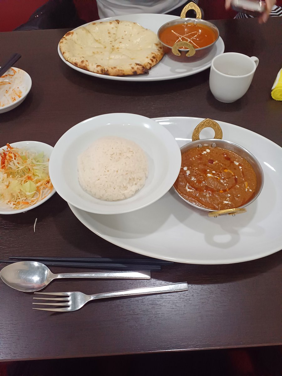 KIOHITOMI's tweet photo. 友達と、カレー🍛ランチ
チーズなんがめちゃくちゃ旨い😋

月曜日からの仕事、台風と被りそう😅通勤道が冠水しませんように❗
#インドカレー
#片麻痺暮らし
#ランチ https://t.co/d1qGuqzIfr