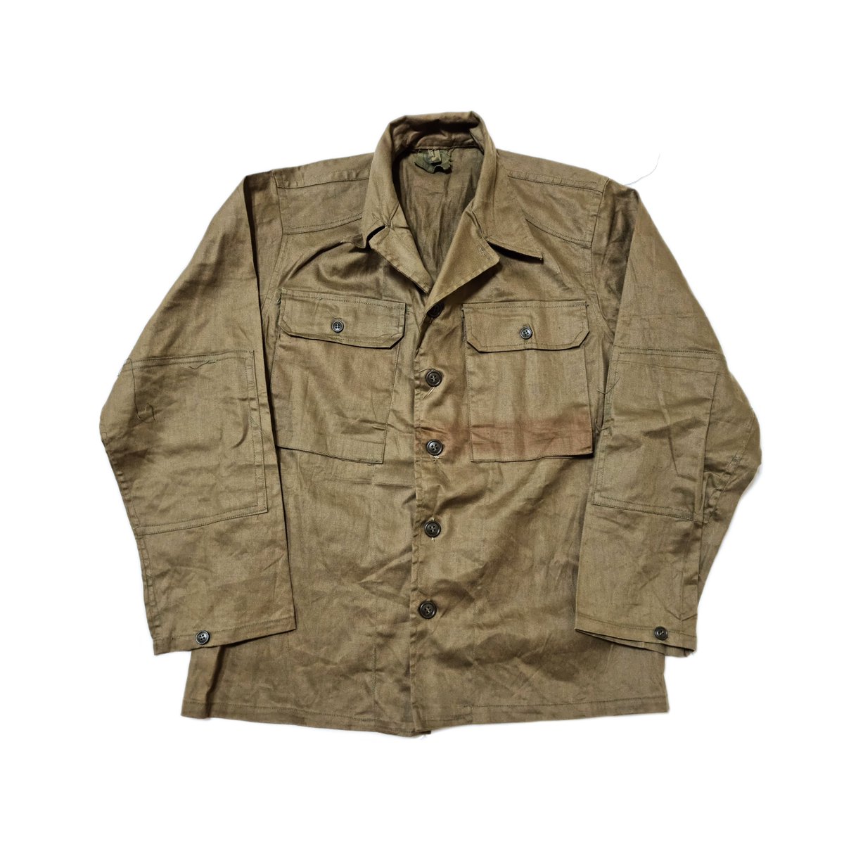 laison0704's tweet photo. @ElsonCollection 그렇군요. 제가 1948년형 군복 진품에 관심이 많아서 문의드렸습니다. 답변해 주셔서 감사합니다.

참고로 저 역시 이와 가까운 시기인 1950~1953년의 군복과 장구류를 수집하고 있습니다. 첨부한 사진은 제가 소장하고 있는 당시 한국 육군의 국산 작업복과 방한복, 야전배낭입니다. https://t.co/cDtLgabY6C