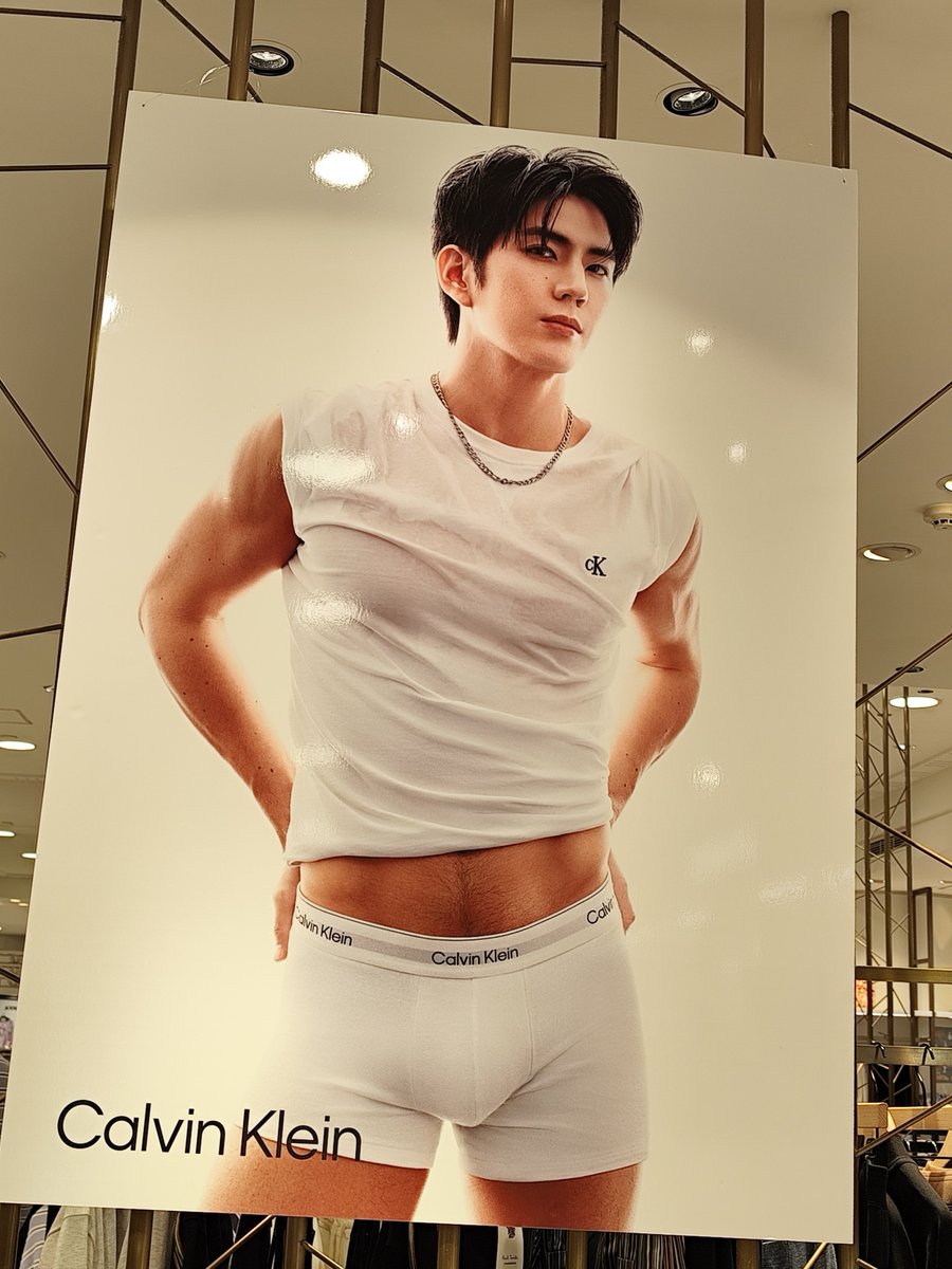 iloveyummama's tweet photo. Sea Tawinan in Nagoya - Japan ! 🇯🇵

#CALVINKLEINXSEA 
#CALVINKLEINSS27 
#CALVINKLEIN #sea_tawinan
@CalvinKlein
@Sea_tawinan https://t.co/rq6RvJyOfz