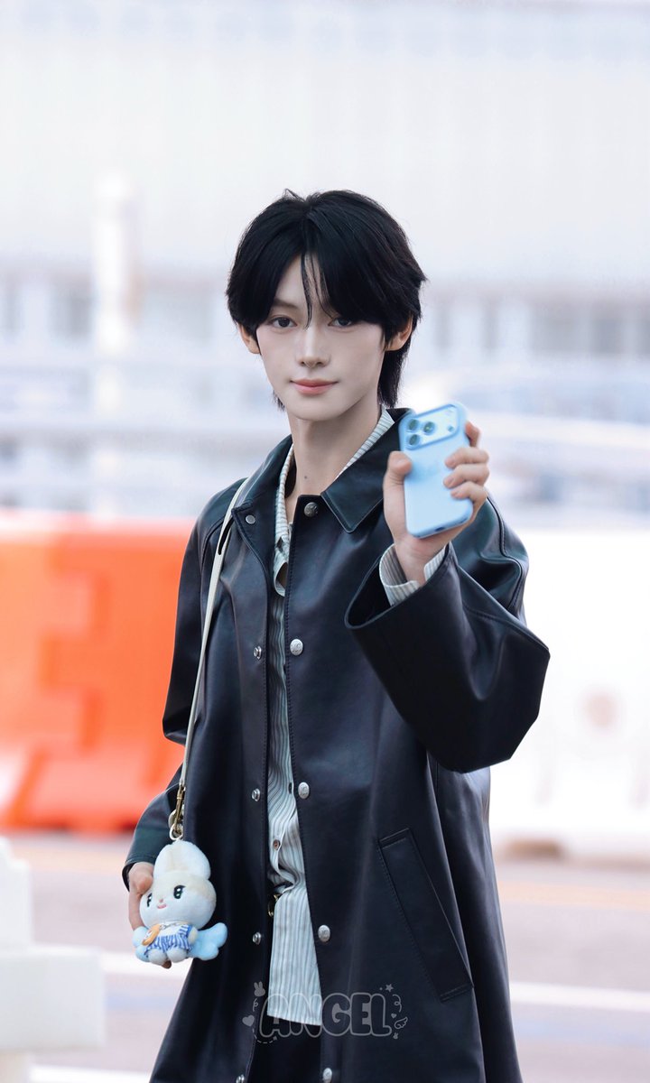 HANJIN_Angel's tweet photo. 260925 ICN✈️

🖤🐰

#HANJIN #韩振 #한진 #ハンジン 
#투어스 #TWS #247Withus https://t.co/aA52wtERTh