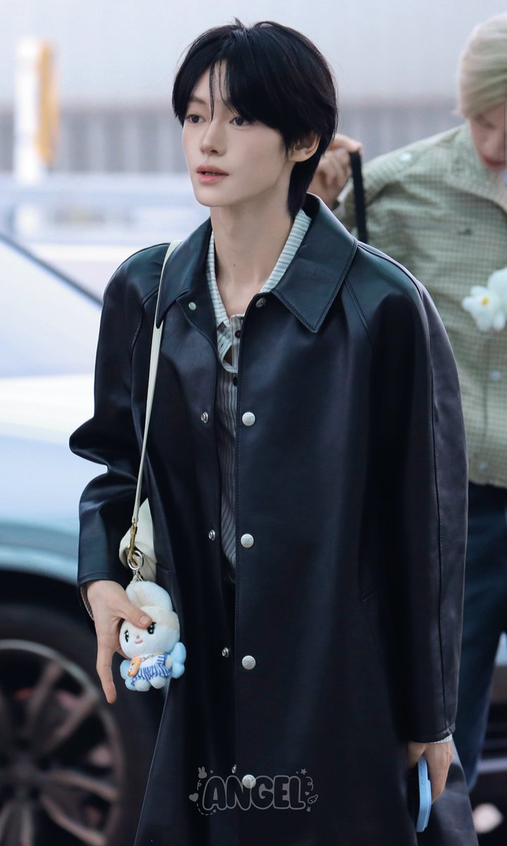 HANJIN_Angel's tweet photo. 260925 ICN✈️

🖤🐰

#HANJIN #韩振 #한진 #ハンジン 
#투어스 #TWS #247Withus https://t.co/aA52wtERTh