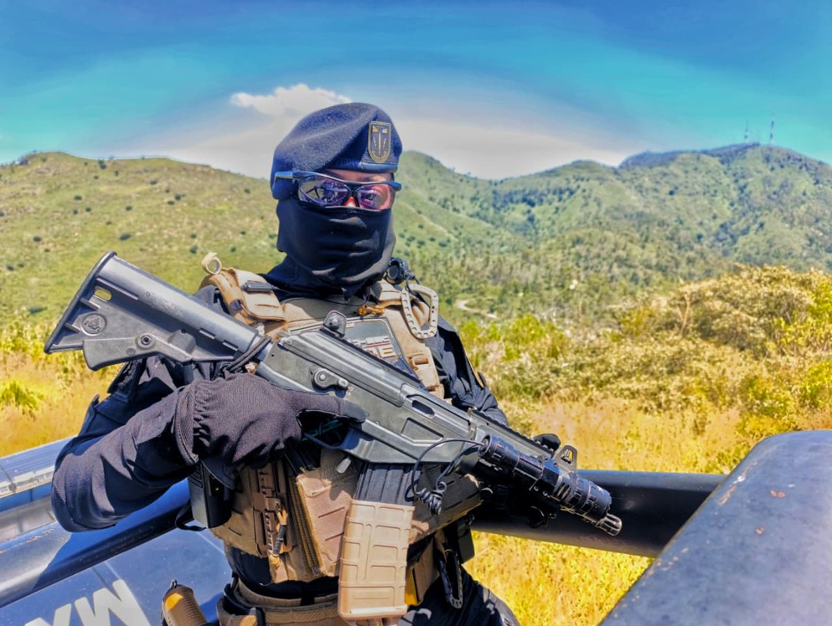 TuAlcaldiaGAM's tweet photo. En la Sierra de Guadalupe estamos en territorio: recorremos, supervisamos e identificamos puntos que requieren atención para reforzar la prevención y vigilancia.

Aquí no se gobierna desde el escritorio. Se camina, se escucha y se actúa por la seguridad de las familias maderenses https://t.co/siydAzJDgq