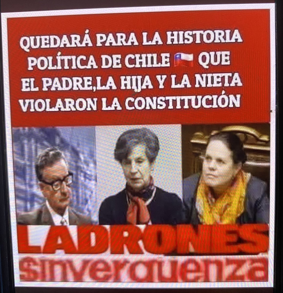 MONICALOPE65029's tweet photo. @thecliniccl Jajaja las PATITAS de este par de PERDEDORES y DESTRUCTORES de Chile ADEMAS DE LADRONES de NUESTROS IMPUESTOS. DESAPAREZCAN HDP !!!! @latercera @ciper @Cooperativa @adnradiochile https://t.co/USKAxyz5xa