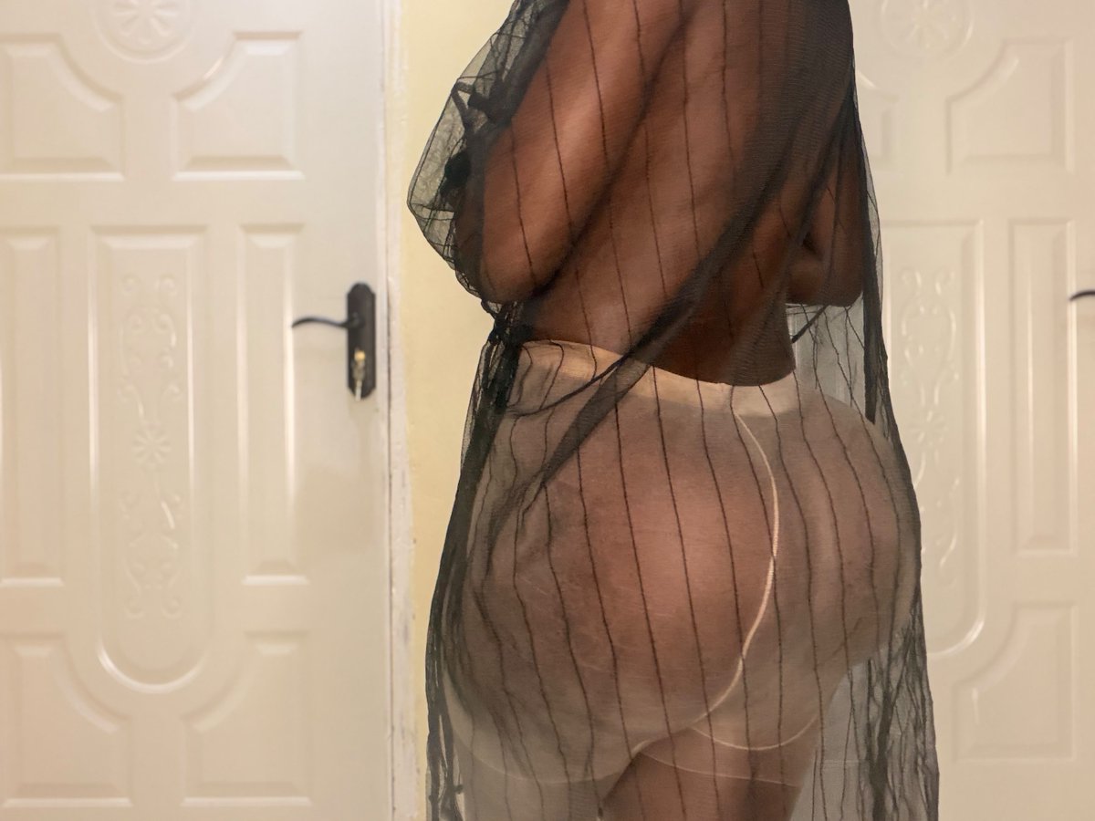 ms_bubblebootay's tweet photo. someone told me to wrap up because i look too sweet https://t.co/d27Sw7hZKT