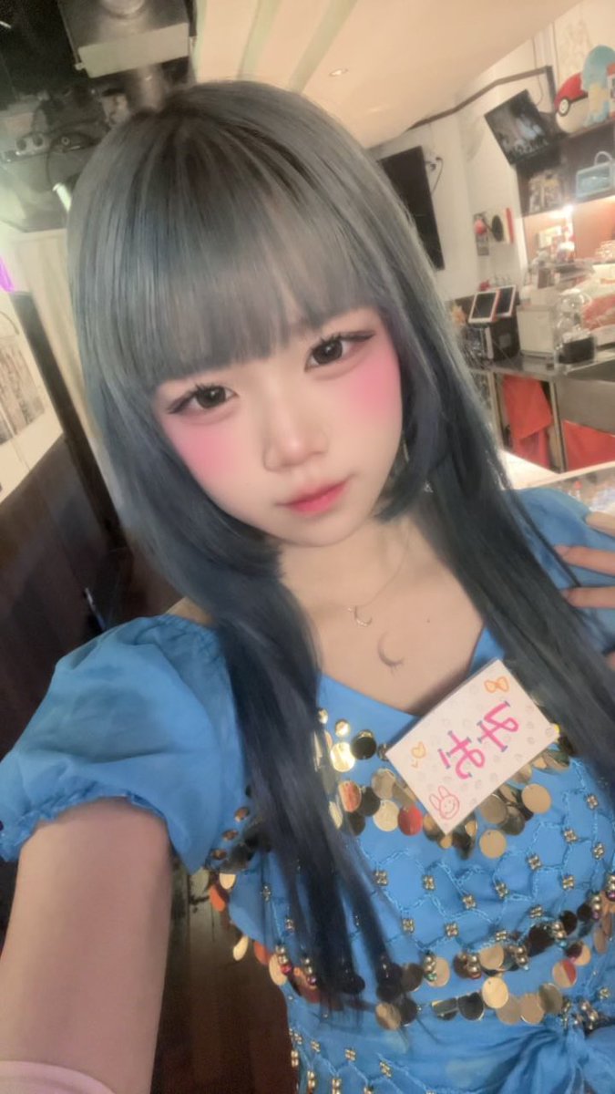 mi__io26's tweet photo. 一生着ないであろう服です
今日見逃したらもう見れません（断言）

#いいね返し #コンカフェ #自撮り界隈 #自撮り #都内コンカフェ #コンカフェ営業 #コスプレ https://t.co/UggccOdGER