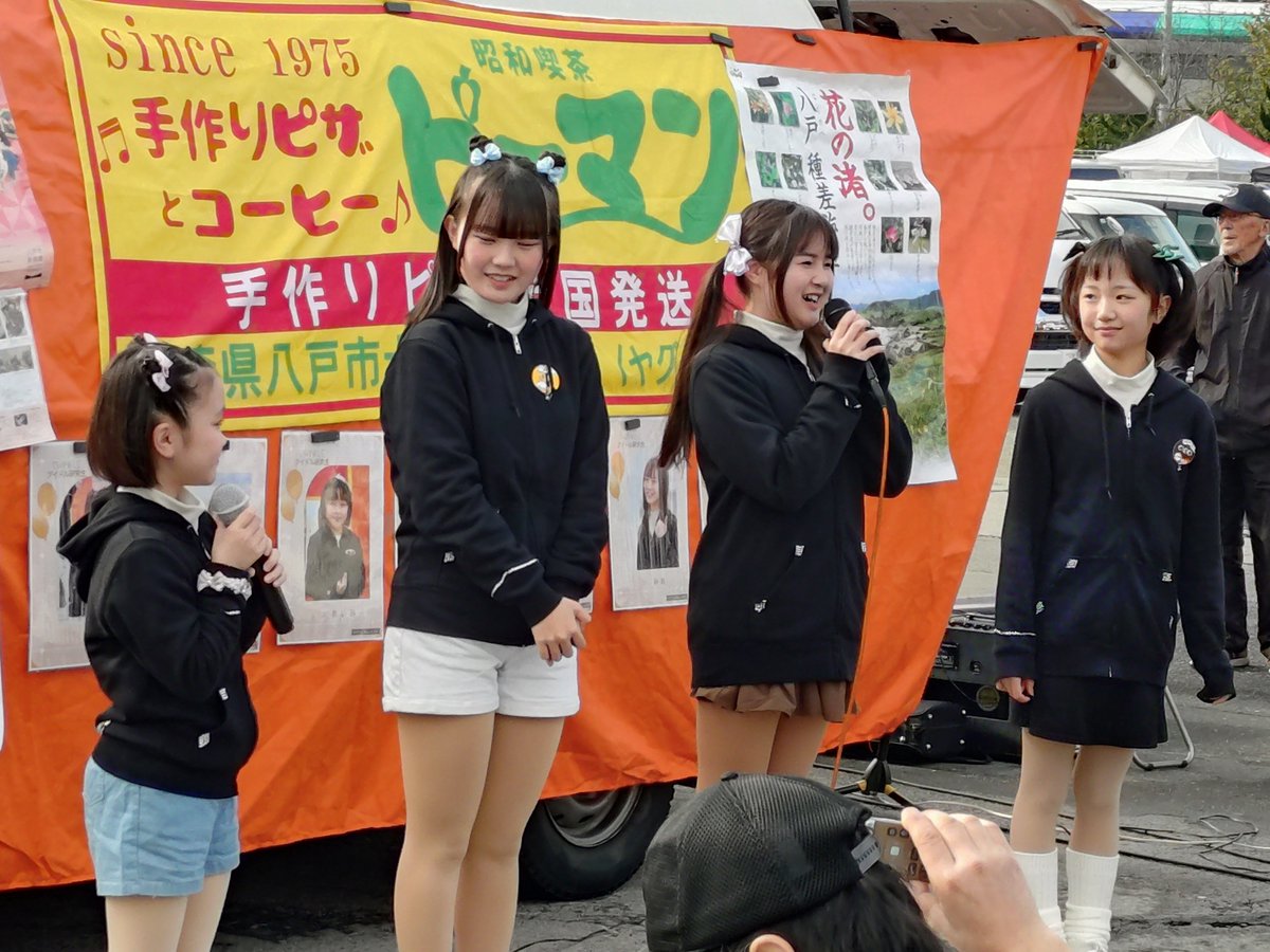kainushi158stf's tweet photo. もななちゃんとゆうみちゃん

1年くらいでだいぶ背が伸びてるなぁ

＃七月もなな
＃双葉ゆうみ
＃はっちゃん
＃pacchi
＃twincle https://t.co/F5GHUlKthH