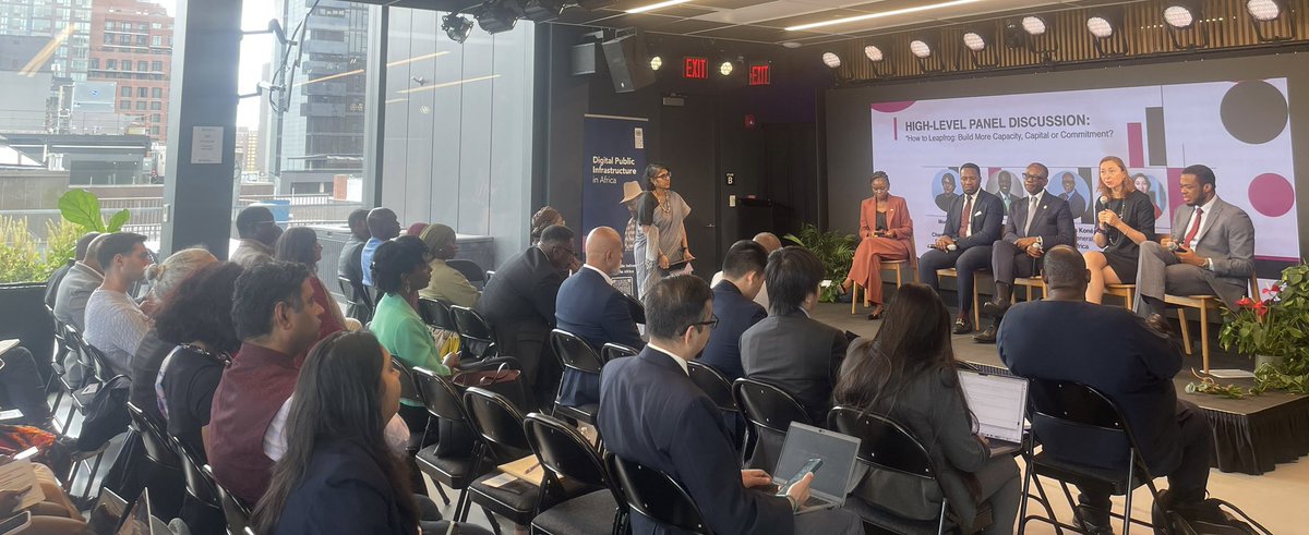 UNDPAfrica's tweet photo. Country-owned solutions, investment &amp; partnerships can deliver digital services and opportunities at scale.

At #UNGA81, @jmartyns of @UNDP joined African leaders &amp; partners to discuss how Digital Public Infrastructure can accelerate Africa’s digital transformation.

#DPI https://t.co/Ji6q2xlNiy