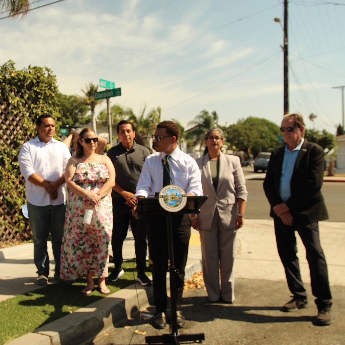 shaneharrisnow's tweet photo. Today was an important first step in my Shelltown San Diego Safe Streets Without Borders proposal.

Thank you to National City Mayor Ron Morrison and Councilmember Luz Molina for coming out, walking the Division Street corridor with residents, and seeing the safety concerns firsthand. My proposal in part was for both cities to establish an a traffic engineering speed study and National City’s commitment today to move forward with a traffic engineering speed study is progress.

Now I’m calling on San Diego Councilmember Vivian Moreno and Mayor Todd Gloria to do the same: come walk San Diego’s side of Division Street, assess the conditions firsthand, and work with us toward solutions.

Two cities. One corridor. Safer streets. Let’s get it done.

#safestreetswithoutborders #divisionstreet #nationalcity #sandiego