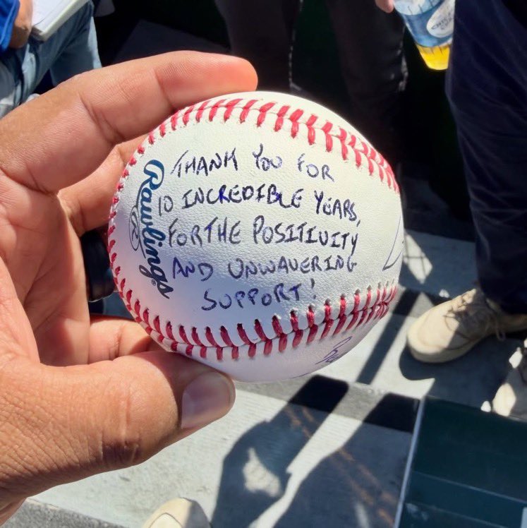 Punchoutpitch's tweet photo. Ian Happ put $300 on a baseball and threw it to the Wrigley bleacher creatures to grab some beers in what could be his final games as a member of the Cubs https://t.co/x3i1f4bISu