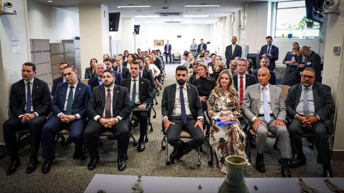 AL_SAALEH's tweet photo. 🔹The visit of His Excellency President Ahmad Al-Sharaa to the United States yielded significant political achievements and is now being crowned by cultural gains of lasting historical significance.

🔹On my own behalf and on behalf of the Ministry of Culture of the Syrian Arab Republic and the Directorate-General of Antiquities and Museums, I extend my sincere thanks to Manhattan District Attorney Alvin L. Bragg, Jr., and his team—particularly the Antiquities Trafficking Unit—for recovering 36 invaluable Syrian antiquities and facilitating their repatriation to Syria.

🔹I also extend my profound appreciation and lasting gratitude to the Ministry of Foreign Affairs and Expatriates and to our Permanent Mission to the United Nations for their exceptional and commendable efforts.

🔹Safeguarding cultural heritage and preserving the collective memory of peoples are shared responsibilities. 

🔹This achievement marks an important step forward in strengthening cultural cooperation between Syria and the United States.