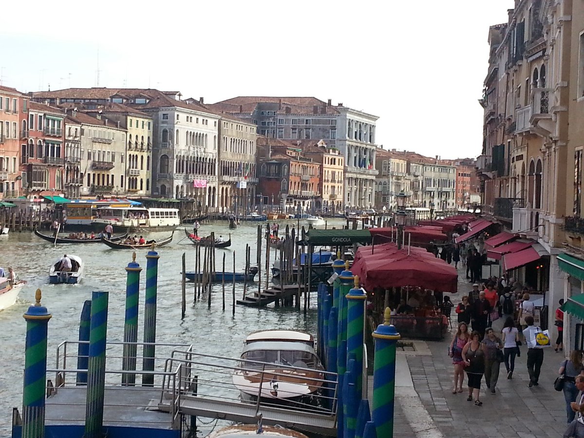 2TallTom's tweet photo. You can't pick your table. #Venice #Family
Not by the water.
That's reserved in three hours.
But we're getting lunch.
#haiku #travel #cruise #rivercruise #ABD #Disney #DCL #follow #Azamara #AmaWaterways #TravelAgent
https://t.co/uw4gQasZBB https://t.co/Qfr8OALNwo