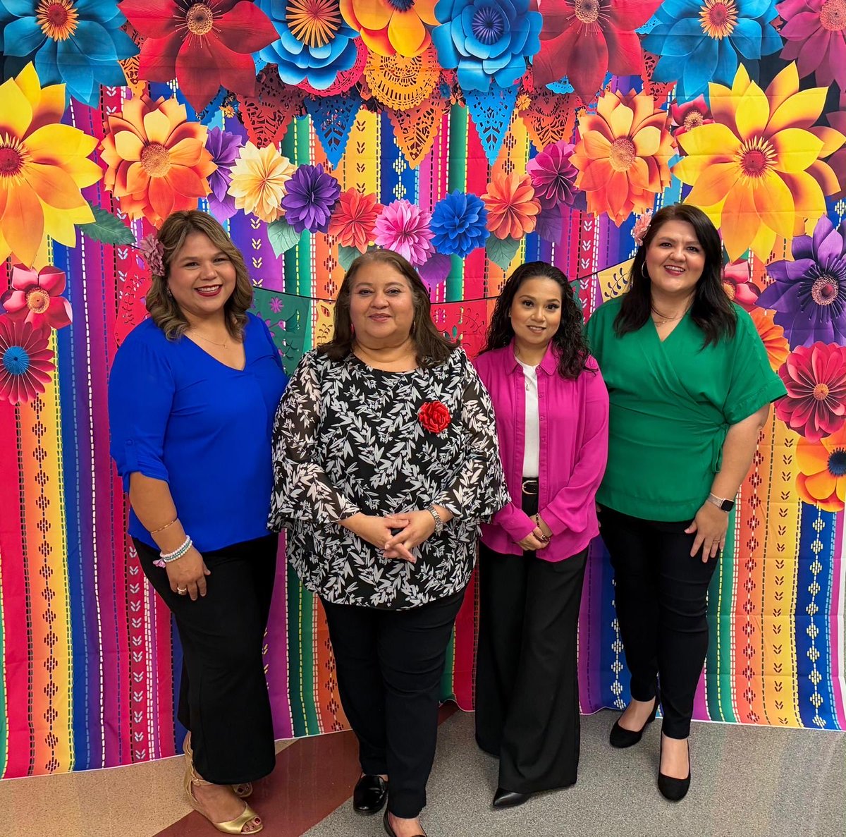 LFCISDFamEngage's tweet photo. Thank you Dr. Joseph Villarreal for meeting with DPAC members this morning! Engaging conversation, family and community connections among all! @jrv206 @jmcdonough33 @LosFresnosCISD https://t.co/Vre5CXctGF