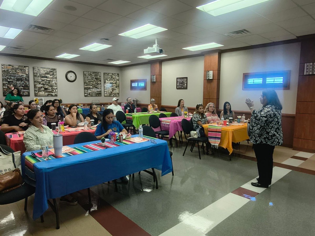 LFCISDFamEngage's tweet photo. Thank you Dr. Joseph Villarreal for meeting with DPAC members this morning! Engaging conversation, family and community connections among all! @jrv206 @jmcdonough33 @LosFresnosCISD https://t.co/Vre5CXctGF