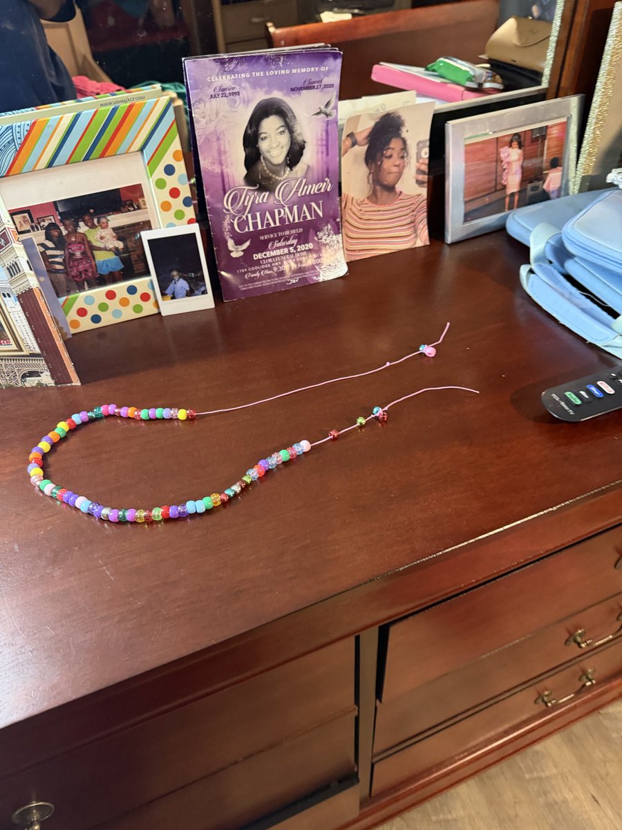 desirai34's tweet photo. I made my own wrist breads bracelet https://t.co/aOadgFQbAO