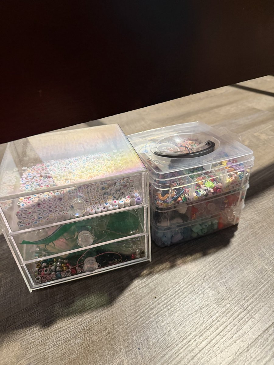 desirai34's tweet photo. I made my own wrist breads bracelet https://t.co/aOadgFQbAO