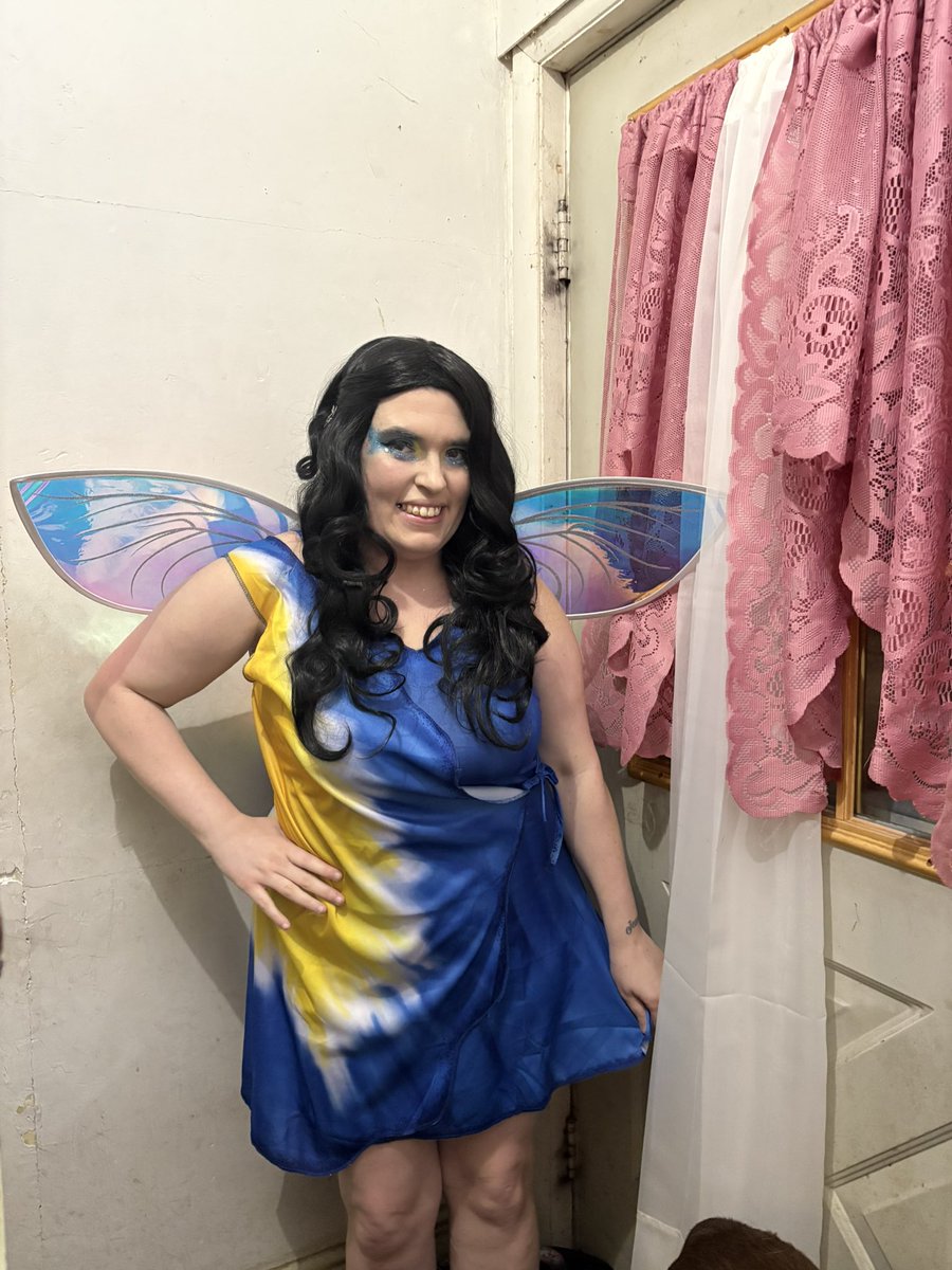 AnnaRoseGlitter's tweet photo. This is mine and my sister‘s Disney fairies Rosetta and Silvermist look🧚🏻♀️💖💙🩷🩵🧚🏻♀️🌸🌊🌹💦🌷💐🪷
#DisneyFairies #Rosetta #Silvermist https://t.co/36KSG8gIl2