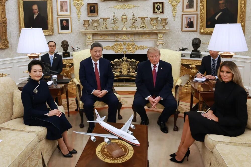vigour_lin's tweet photo. 当地时间9月24日上午，习近平同特朗普在白宫椭圆形办公室小范围交流。#Xijinping #China https://t.co/DqIdz2wtws