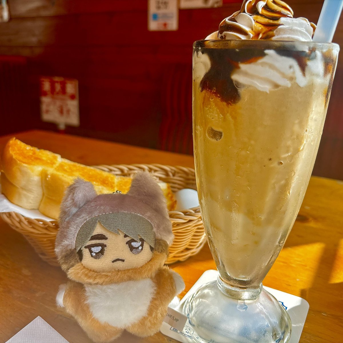 lit_u1's tweet photo. ちみさむちゃん、コメダだよ☕️𓂃◌𓈒𓐍

ちみさむちゃんお迎え📮に
沢山反応貰ってて界隈の歓迎ムードがとても
あったかいなぁ…となっている(⸝⸝◜ᵕ◝⸝⸝) https://t.co/rcP44SaCED