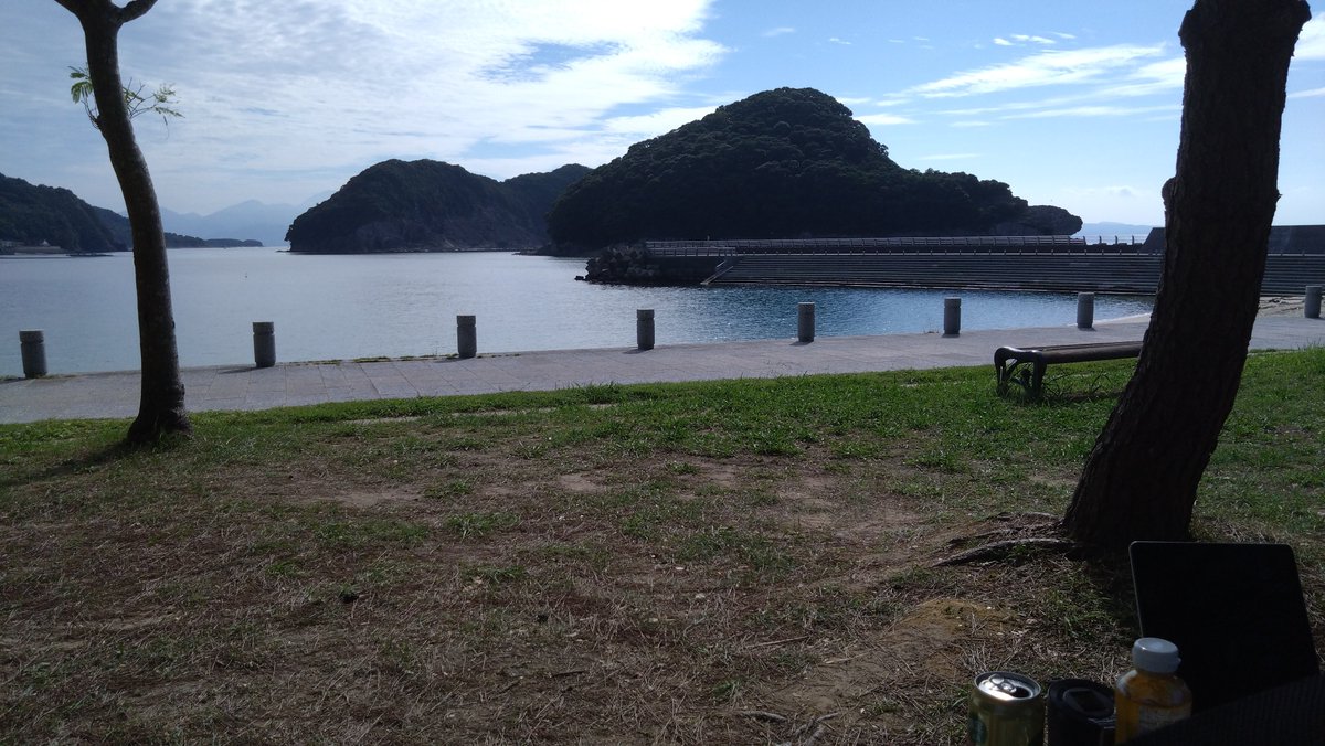 dongurikick's tweet photo. シーズンオフで程よい暑さな今が寛ぎ飲み会シーズン開幕です(期間ひと月位だけど) https://t.co/L27gUsc2zw