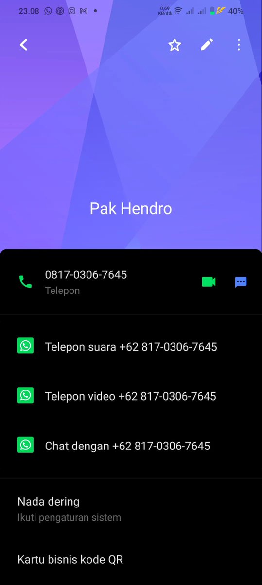 KapudS640's tweet photo. Temen-temen, mungkin ada yang bisa bantu 🙏🏻

Beliau katanya lagi cari pekerjaan. Pengalaman kerja sebagai driver kurang lebih 9 tahun, bisa bawa semua jenis mobil kecuali kontainer.

Sekarang beliau jualan es krim, tapi kondisi motornya lagi rusak/turun mesin.

Tadinya gue ketemu bapak ini lagi dorong motor waktu gue sama istri sedang onbid. Gue samperin karena gue kira kehabisan bensin, jadi gue tawarin buat distut sampai pom bensin terdekat.

Ternyata motornya mati total dan cuma bisa didorong. Pas gue tanya mau ke mana, jawabannya, “Gatau ke mana, asal jalan aja. Siapa tahu ketemu kerjaan, Dek.”

Beliau juga bilang, “Saya sudah ngelamar ke mana-mana, tapi masih belum diterima soalnya.”

Di situ gue sama istri bingung mau bantu apa. Akhirnya kami cuma bisa minta kontak beliau dan bantu posting di sini, siapa tahu ada yang bisa bantu 🙏🏻🙏🏻

Sebenarnya masih banyak obrolan sama bapaknya, cuma gue nggak bisa ketik semuanya. Bingung juga gimana ceritanya kalau ditulis di sini 😭

Ini kontak dan nama bapaknya yaa.